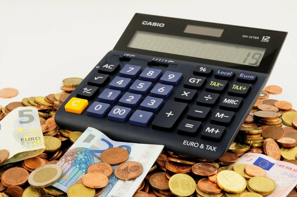Άνοιξε η πλατφόρμα για ρύθμιση χρεών – Έως 420 δόσεις για τράπεζες και 240 για εφορία