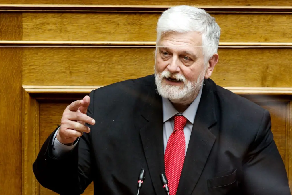 Λοβέρδος: Περίπου 1.500 άτομα αιτήθηκαν να επιστρέψουν στην Ελλάδα από τα ΗΑΕ