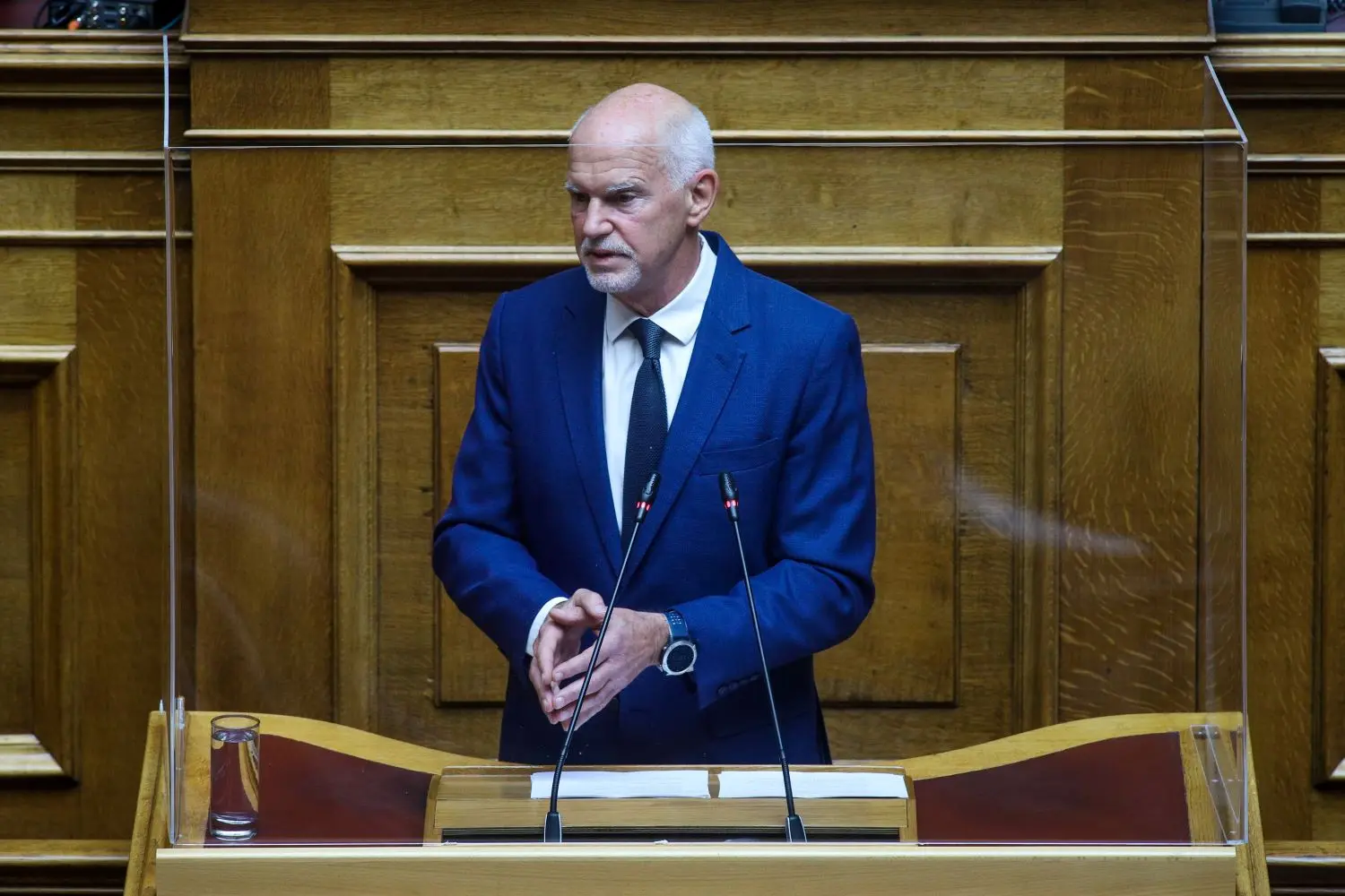 Ο Γιώργος Παπανδρέου προτείνει τρία debates και μέσω διαδικτύου