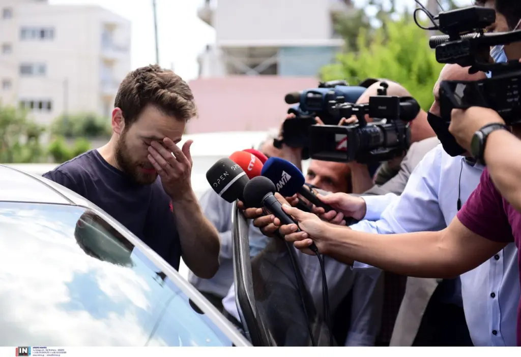 Το ανατριχιαστικό “θέατρο” του Μπάμπη Αναγνωστόπουλου – Το χρονικό των δηλώσεων μέχρι την ομολογία