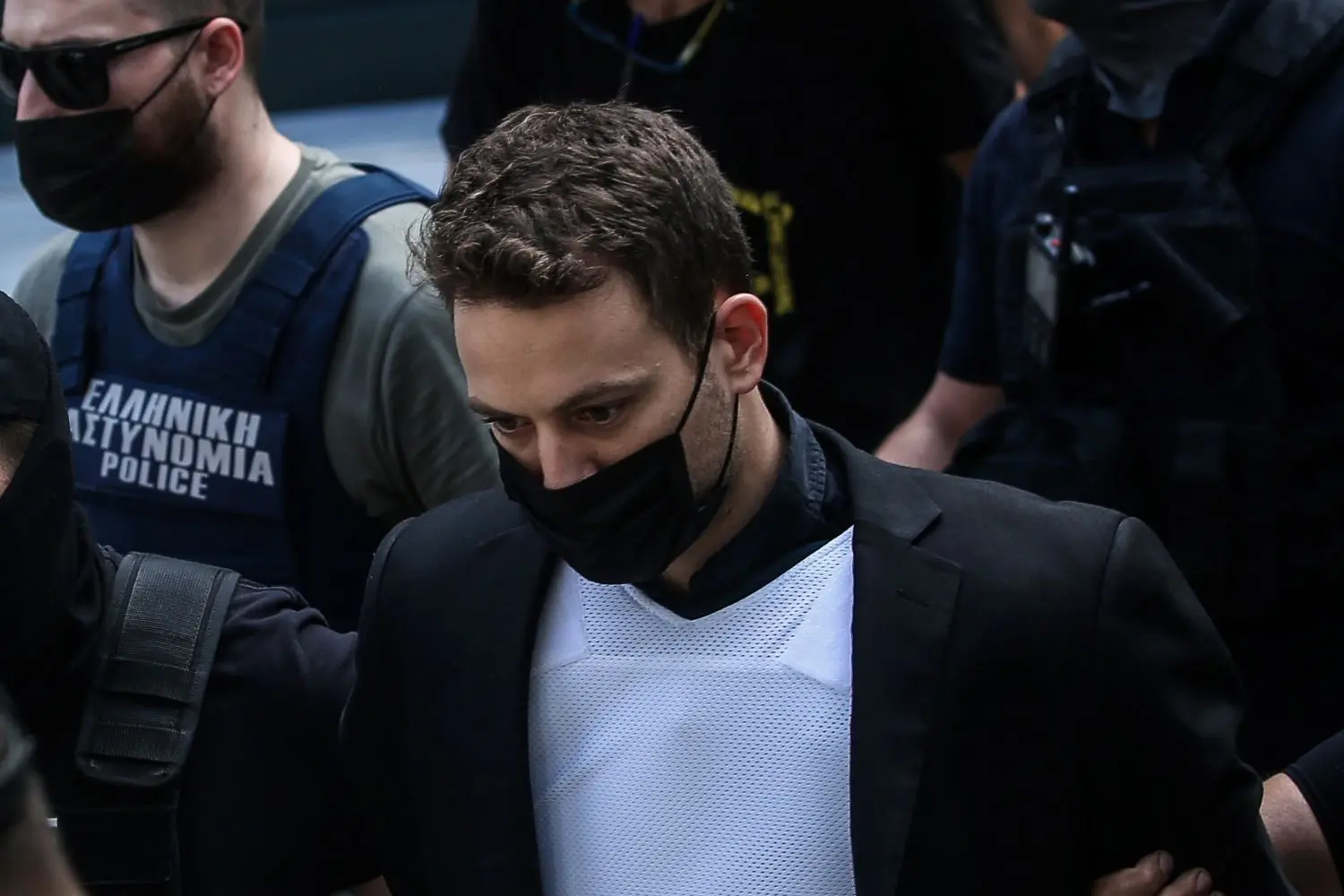 Όλη η απολογία του πιλότου – Οι ισχυρισμοί του για την Καρολάιν και για όσα έγιναν το μοιραίο βράδυ
