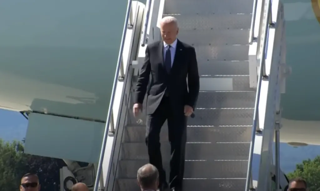 Έφθασε στη Γενεύη ο Τζο Μπάιντεν (vid)