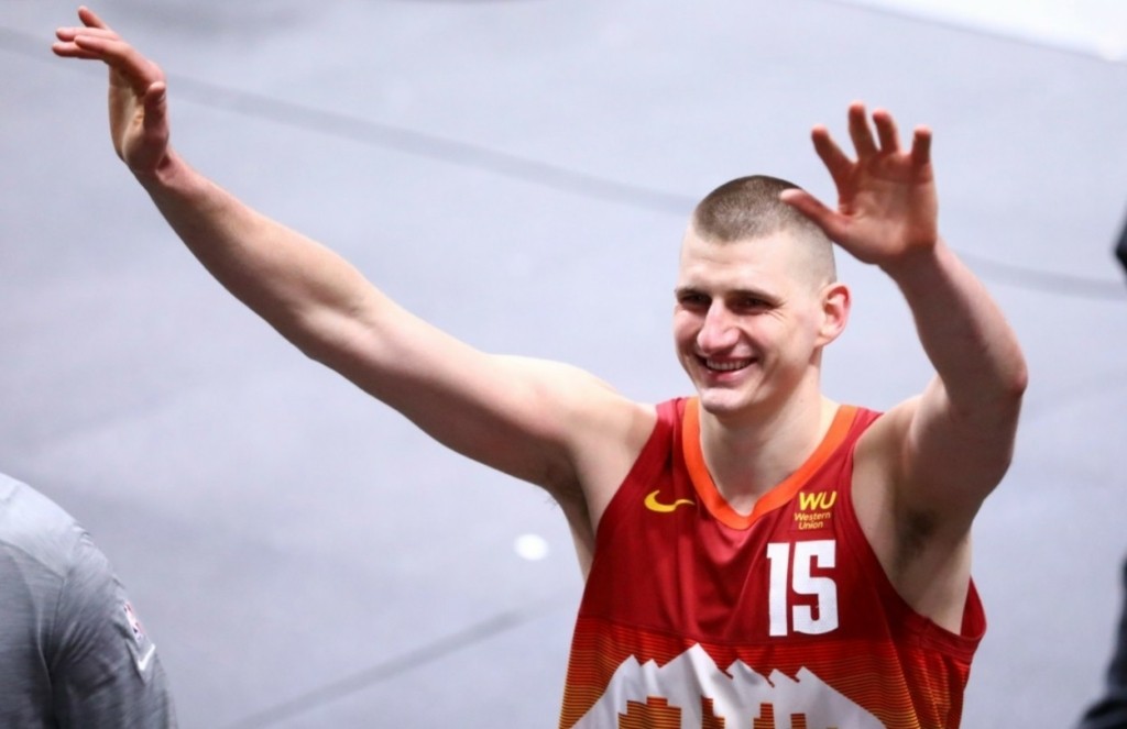 Πολυτιμότερος παίκτης του NBA για την σεζόν 2021-2022 ο Νίκολα Γιόκιτς (pic&vid)