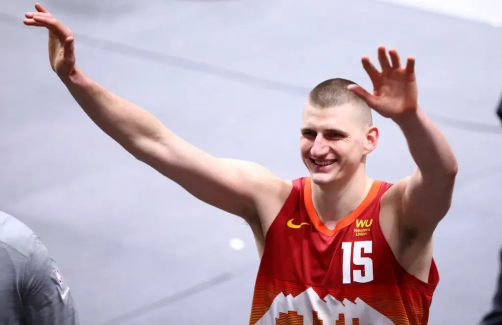 Πολυτιμότερος παίκτης του NBA για την σεζόν 2021-2022 ο Νίκολα Γιόκιτς (pic&vid)