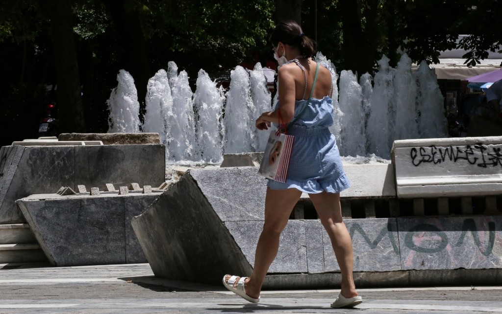 Υποχωρεί για λίγο ο καύσωνας τη Δευτέρα – Μικρή πτώση θερμοκρασίας