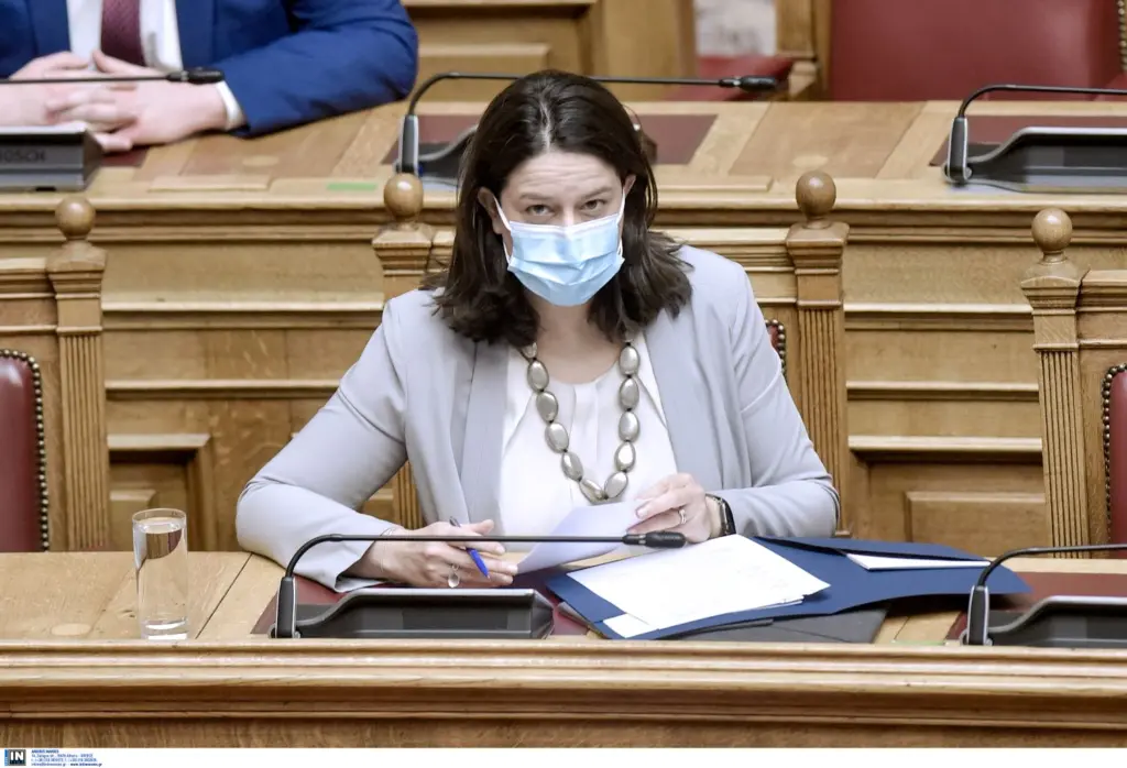 Παράνομη η στάση απεργίας της ΟΛΜΕ – Η ανάρτηση της Νίκης Κεραμέως