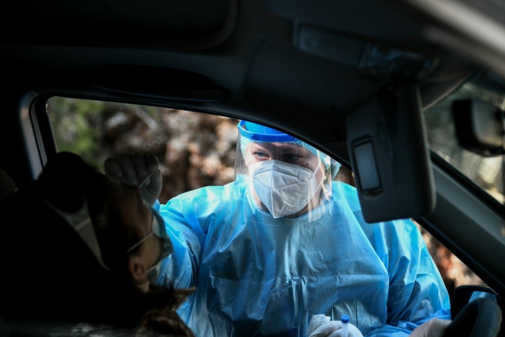 325 τα νέα κρούσματα στην Αττική – Ποιες περιοχές κατέγραψαν διψήφιο αριθμό