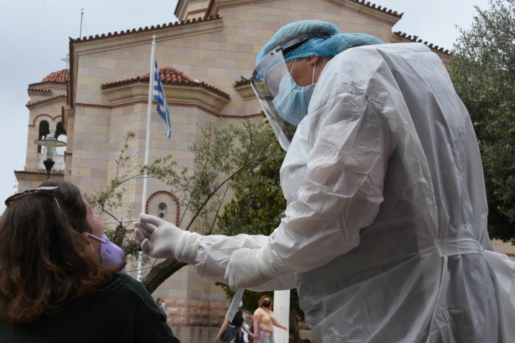 253 νέα κρούσματα στην Αττική – Διψήφιος αριθμός κρουσμάτων στη Θεσσαλονίκη