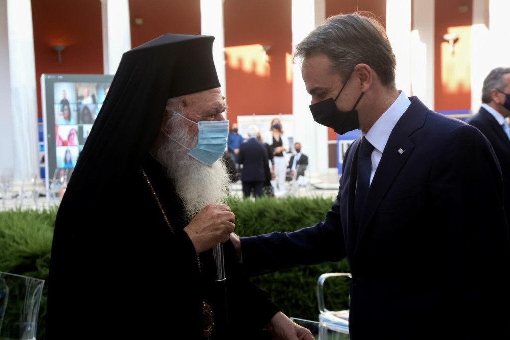 Ο Μητσοτάκης τηλεφώνησε στον Ιερώνυμο για την επίθεση στη Μονή Πετράκη