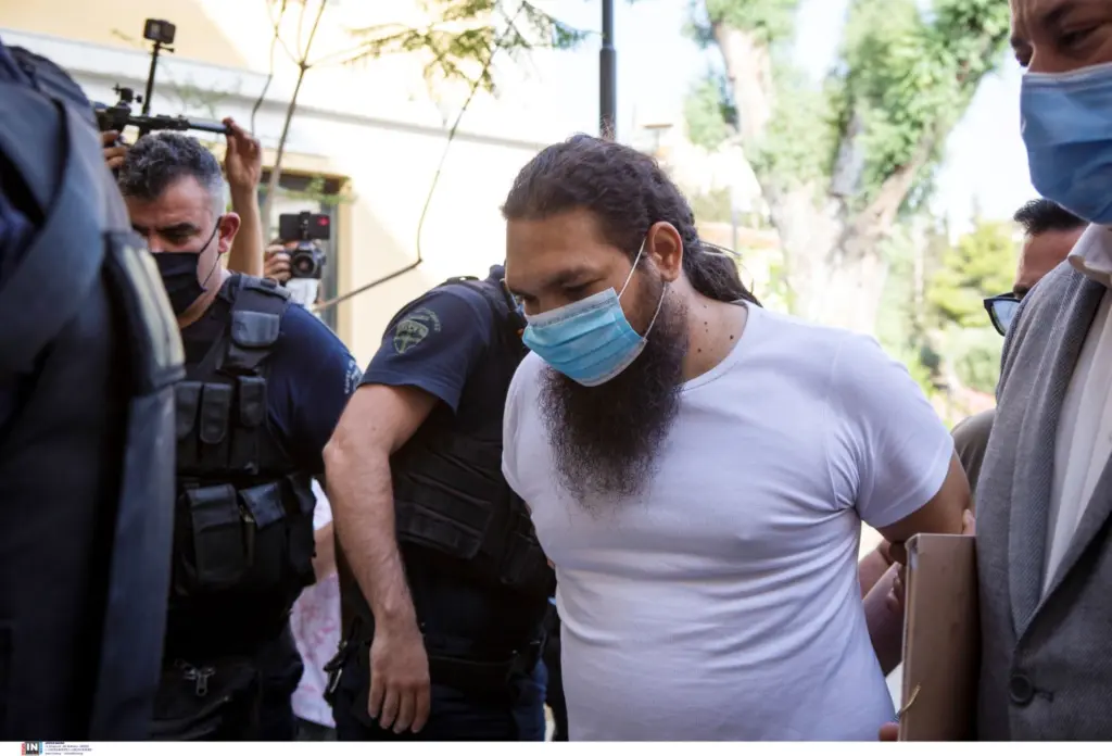 Απολογείται εκ νέου ο ιερέας που “ράντισε” με βιτριόλι τους Μητροπολίτες – Τα νέα στοιχεία που βάρυναν το κατηγορητήριο