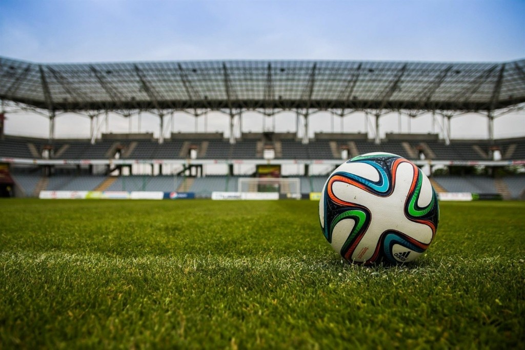 Η UEFA κάνει την απόλυτη ανατροπή – Η κατάργηση του κανόνα που θα αλλάξει τα πάντα