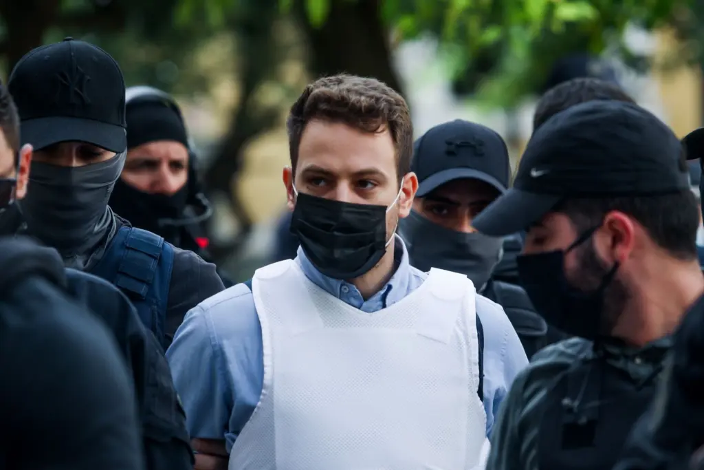 Δάνειο για την αγορά οικοπέδου είχε πάρει ο 33χρονος πιλότος – Τα χρήματα που έδωσε η μητέρα της Καρολάιν