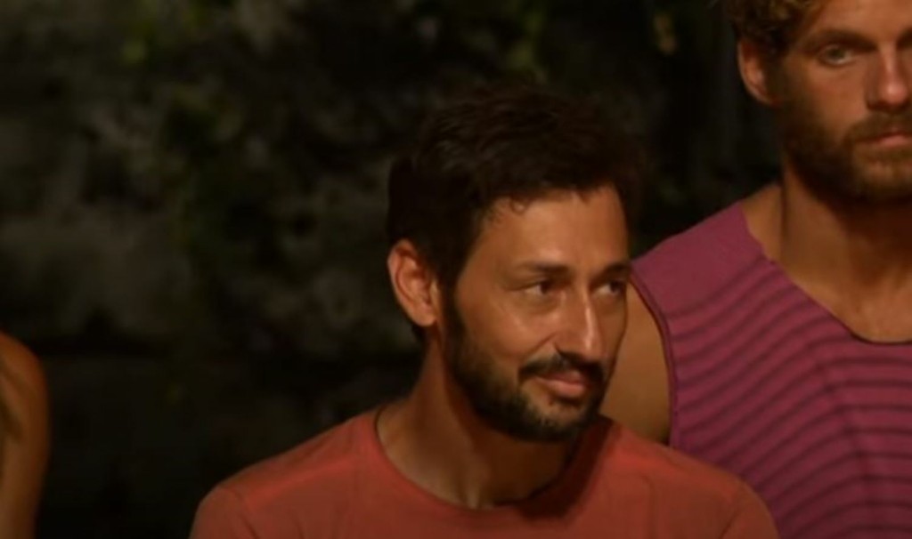Ο Τριαντάφυλλος αποχαιρέτισε το Survivor και ο Καλίδης τον τρόλαρε με τον καλύτερο τρόπο! (pic)