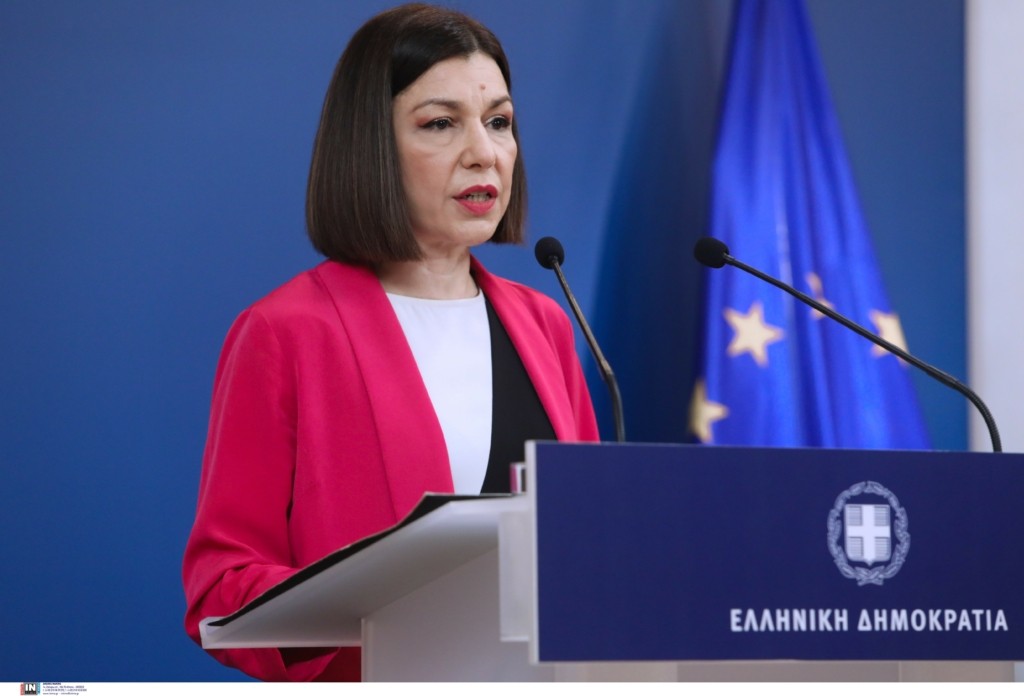 Η Πελώνη ξεκαθαρίζει για τους ανεμβολίαστους –  “Δεν τίθεται ζήτημα απόλυσης υπαλλήλου”