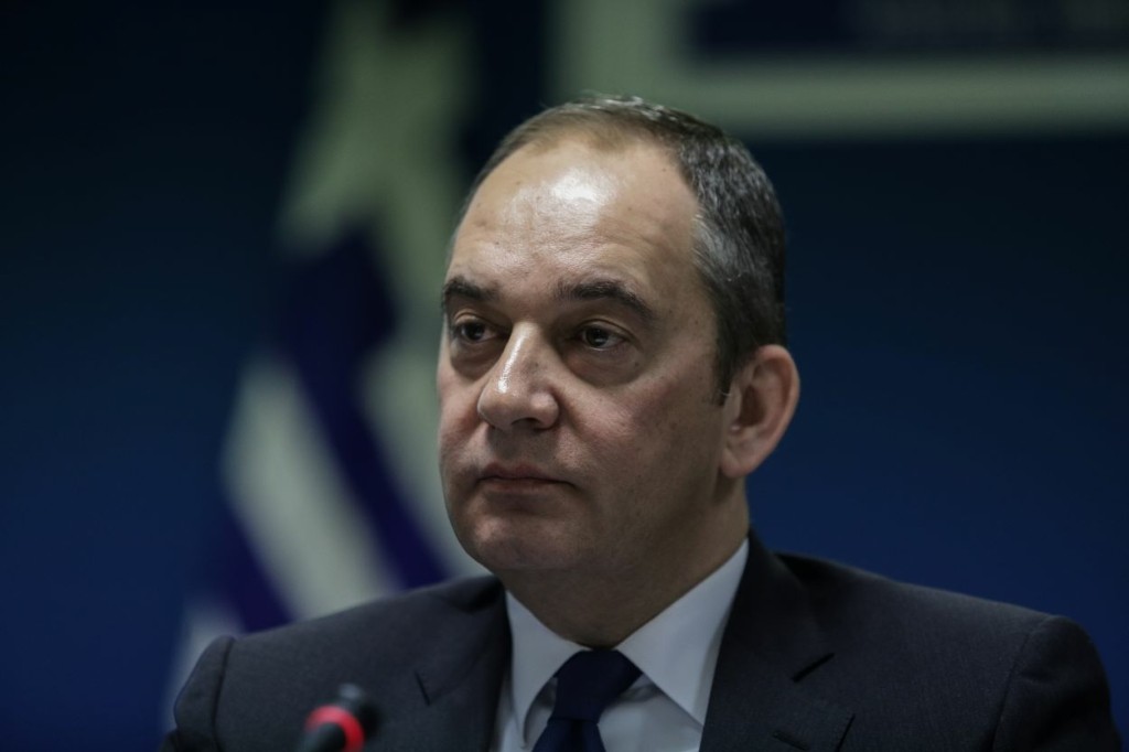 Ανοιχτό το ενδεχόμενο αύξησης της πληρότητας στα πλοία άφησε ο Πλακιωτάκης (vid)