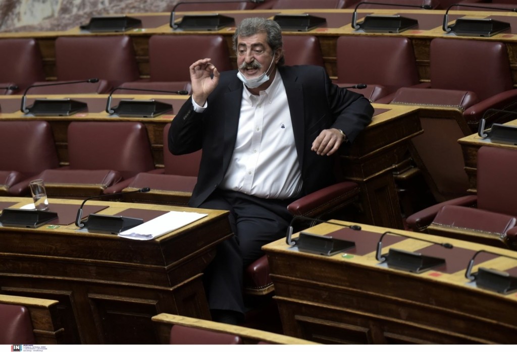 Παραλήρημα Πολάκη – “Ξεφτιλισμένοι οι επιστήμονες, άσχετοι οι παντογνώστες του ΣΥΡΙΖΑ”