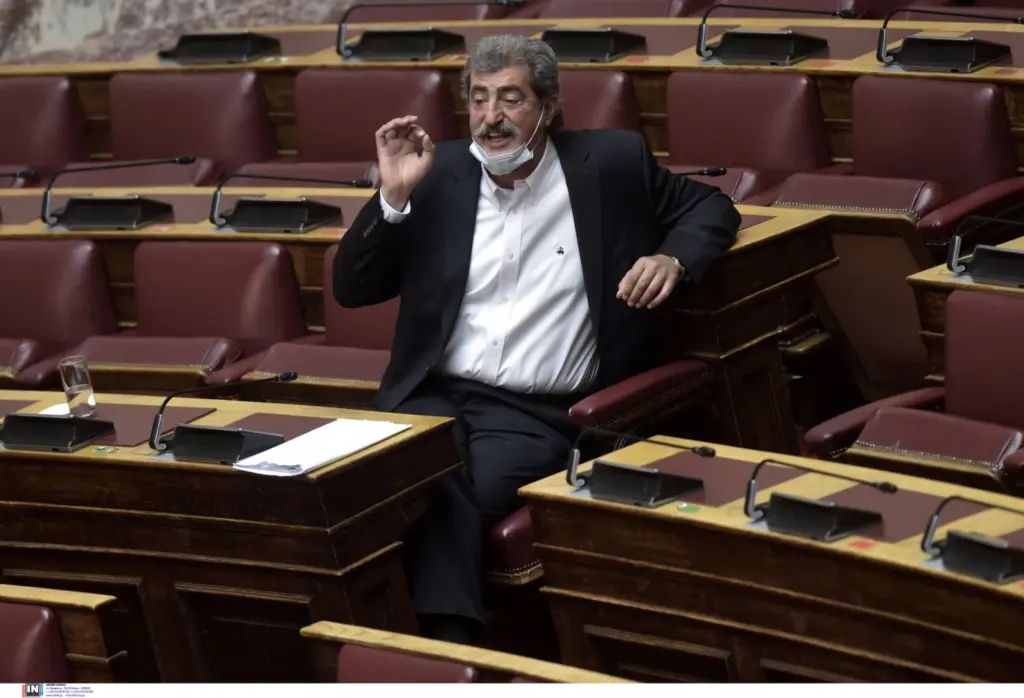 Πολάκης μαινόμενος κατά Κούλογλου