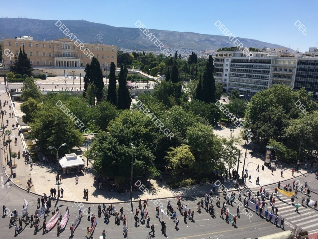 Απεργιακή συγκέντρωση στο Σύνταγμα –  “Το νομοσχέδιο είναι για τα σκουπίδια” (pics&vid)