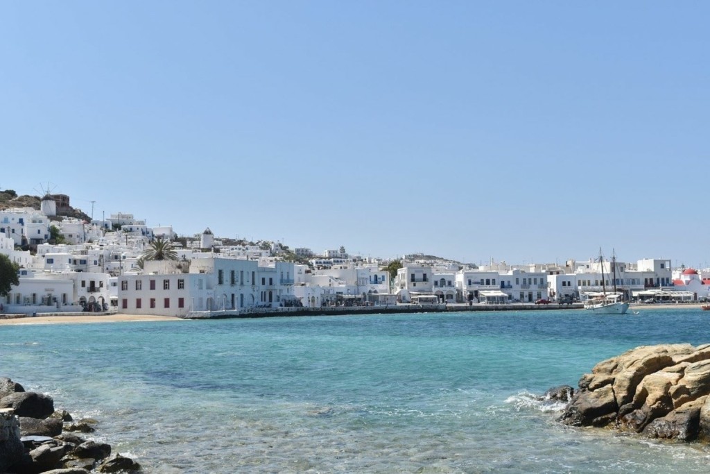 Εκτός “πράσινης λίστας” για μια ακόμη φορά η Ελλάδα – Ποιες χώρες πρόσθεσε η Βρετανία