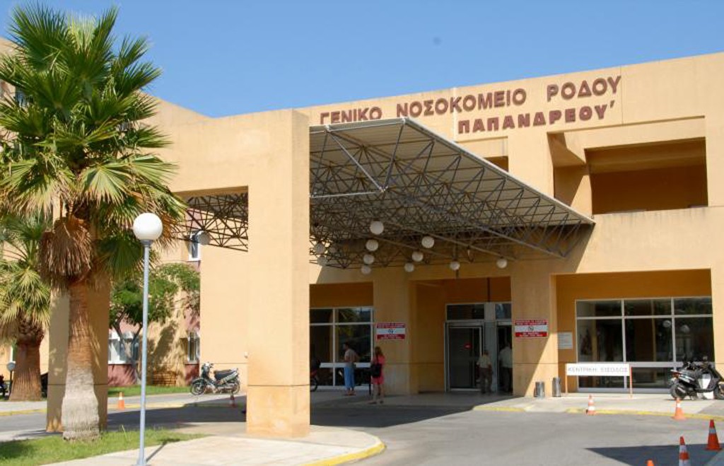“Βουτιά θανάτου” έκανε 18χρονη τουρίστρια από ταράτσα βίλας στη Ρόδο