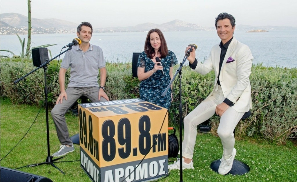 Ο Σάκης Ρουβάς είναι στα “Καλύτερα του” και παρουσιάζει το νέο του τραγούδι (pic)