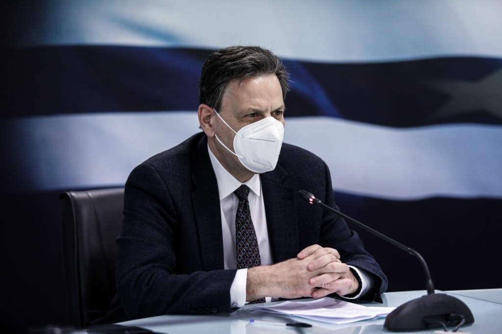 “Φέτος θα σας πάρουμε λιγότερα” – Ο Σκυλακάκης για τις φορολογικές δηλώσεις (vid)