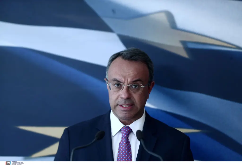 Ανοίγει άμεσα η πλατφόρμα για τις 72 δόσεις στα “κορονοχρέη” (vid)