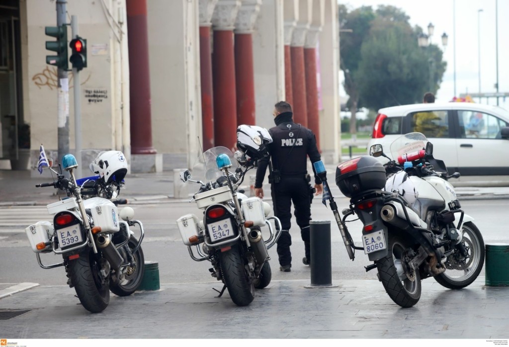 Υπό κράτηση ο 56χρονος που προσπάθησε να αρπάξει 16χρονη στη Θεσσαλονίκη – Δηλώνει καθηγητής σε ΕΠΑΛ