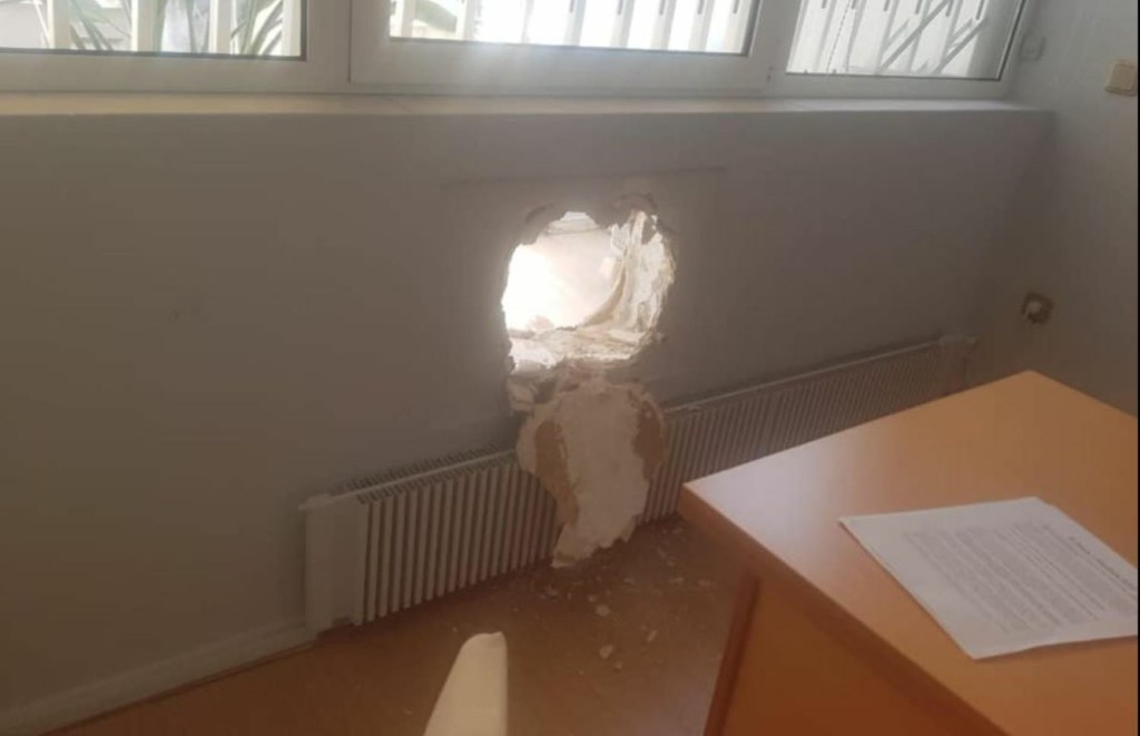 Δυο συλλήψεις για τη διάρρηξη στον Τσακαλώτο – Γιος γνωστού δικηγόρου ένας από τους δράστες