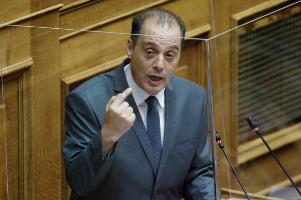 Ο Βελόπουλος τα “μαζεύει” για την Μάγδα Φύσσα και δηλώνει ανενεργός στο Twitter (vid)