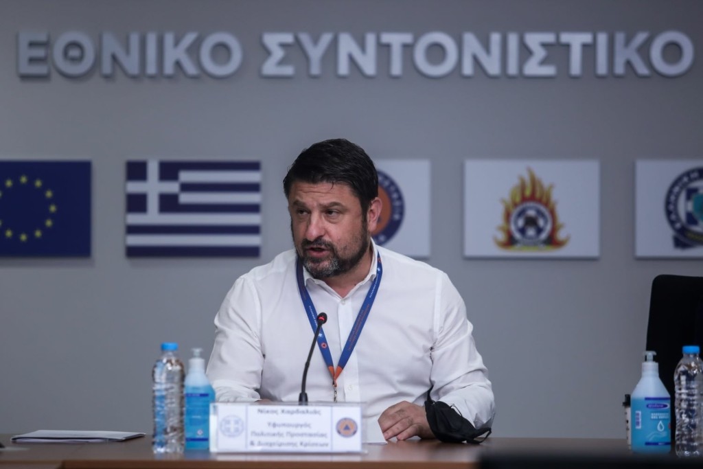 Τέλος οι μάσκες και η απαγόρευση κυκλοφορίας – Όχι self test για τους εμβολιασμένους