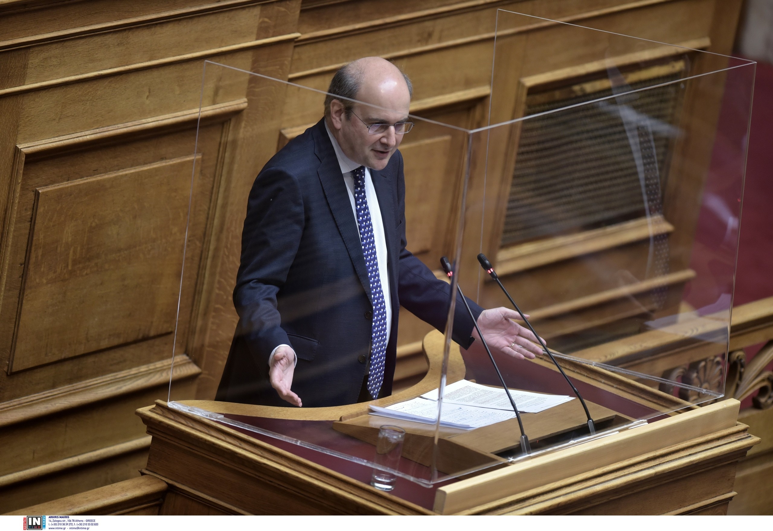 Απασφάλισε ο Χατζηδάκης για το εργασιακό νομοσχέδιο – “Θα κριθούμε για τις μεταρρυθμίσεις και ο ΣΥΡΙΖΑ για όσα λέει”