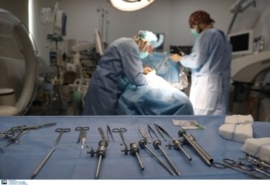 Γαλλία: Αναισθησιολόγος στο εδώλιο για τον φόνο 12 ασθενών και δηλητηριάσεις