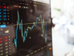 Χρηματιστήριο: Ήπια άνοδος και πτώση τζίρου – Γενικός Δείκτης στις 2.101,92 μονάδες