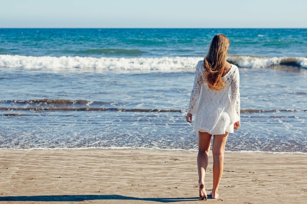 Beach hair, don’t care – Κάνε μόνη σου το απόλυτο καλοκαιρινό hair style!