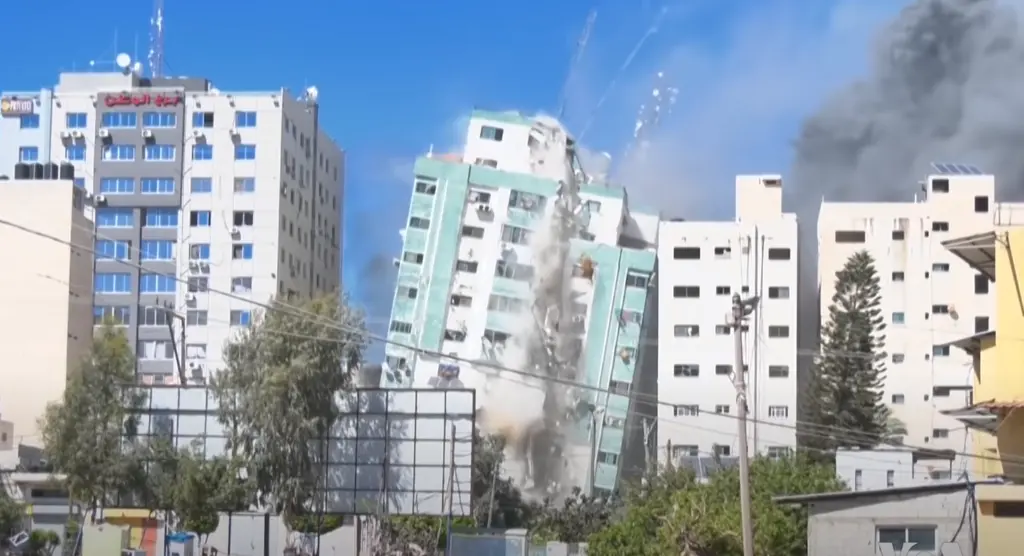 Το Ισραήλ καταγγέλει τη Χαμάς για ηλεκτρονικό σύστημα στο κτίριο που βομβαρδίστηκε
