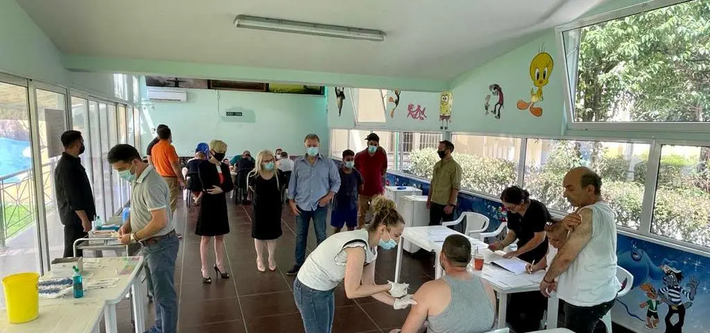 Ξεκίνησε ο μαζικός εμβολιασμός κρατουμένων σε όλες τις φυλακές