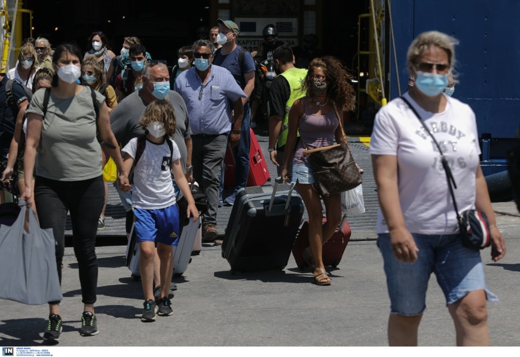 Υγειονομικές βόμβες τα νησιά ενόψει Αυγούστου – “Καλπάζει” η μετάλλαξη Δέλτα σε 9 περιοχές