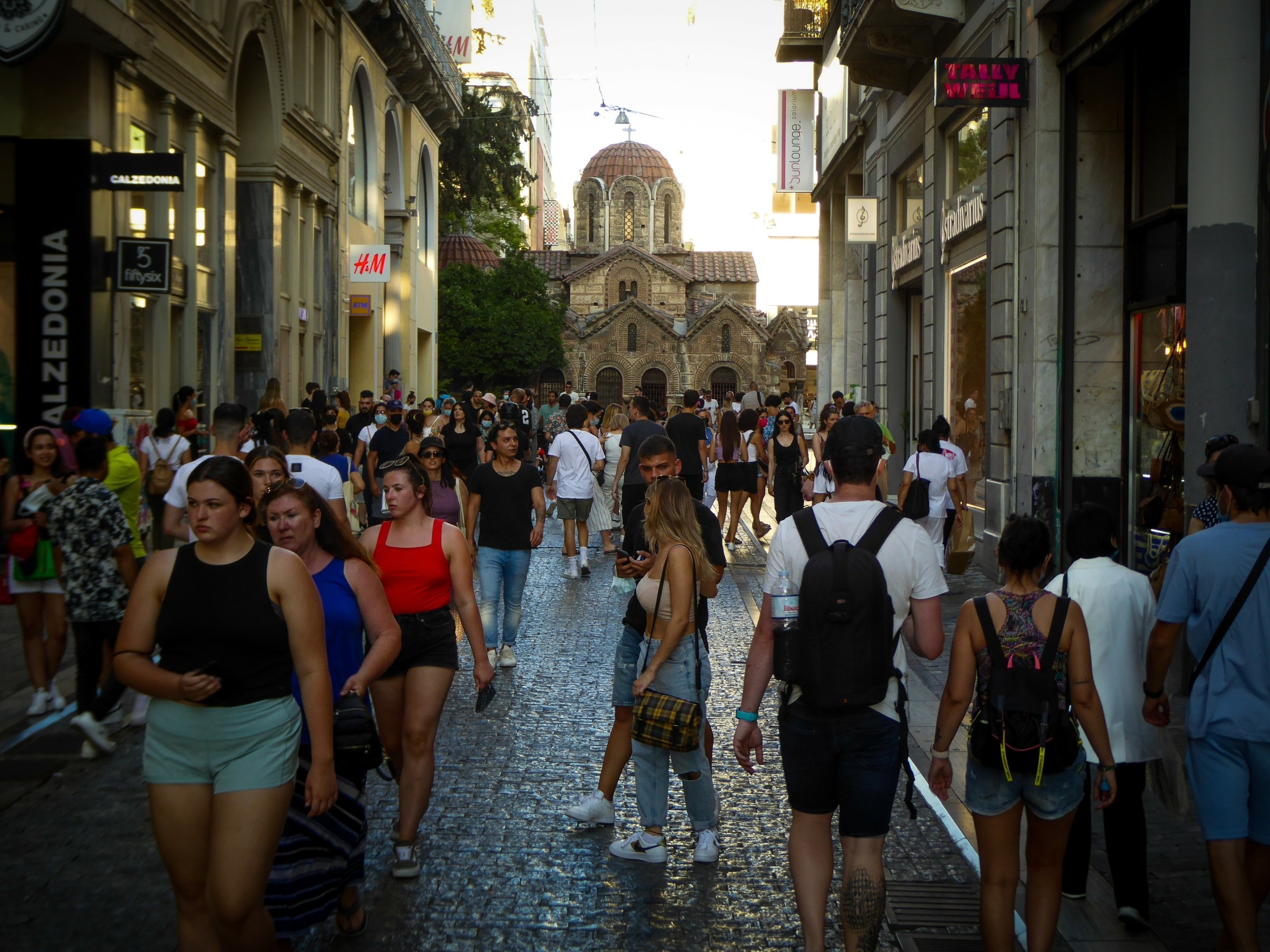Freedom Pass και… πας – Πάνω από 130 χιλιάδες νέοι έχουν ενεργοποιήσει την “κάρτα ελευθερίας”