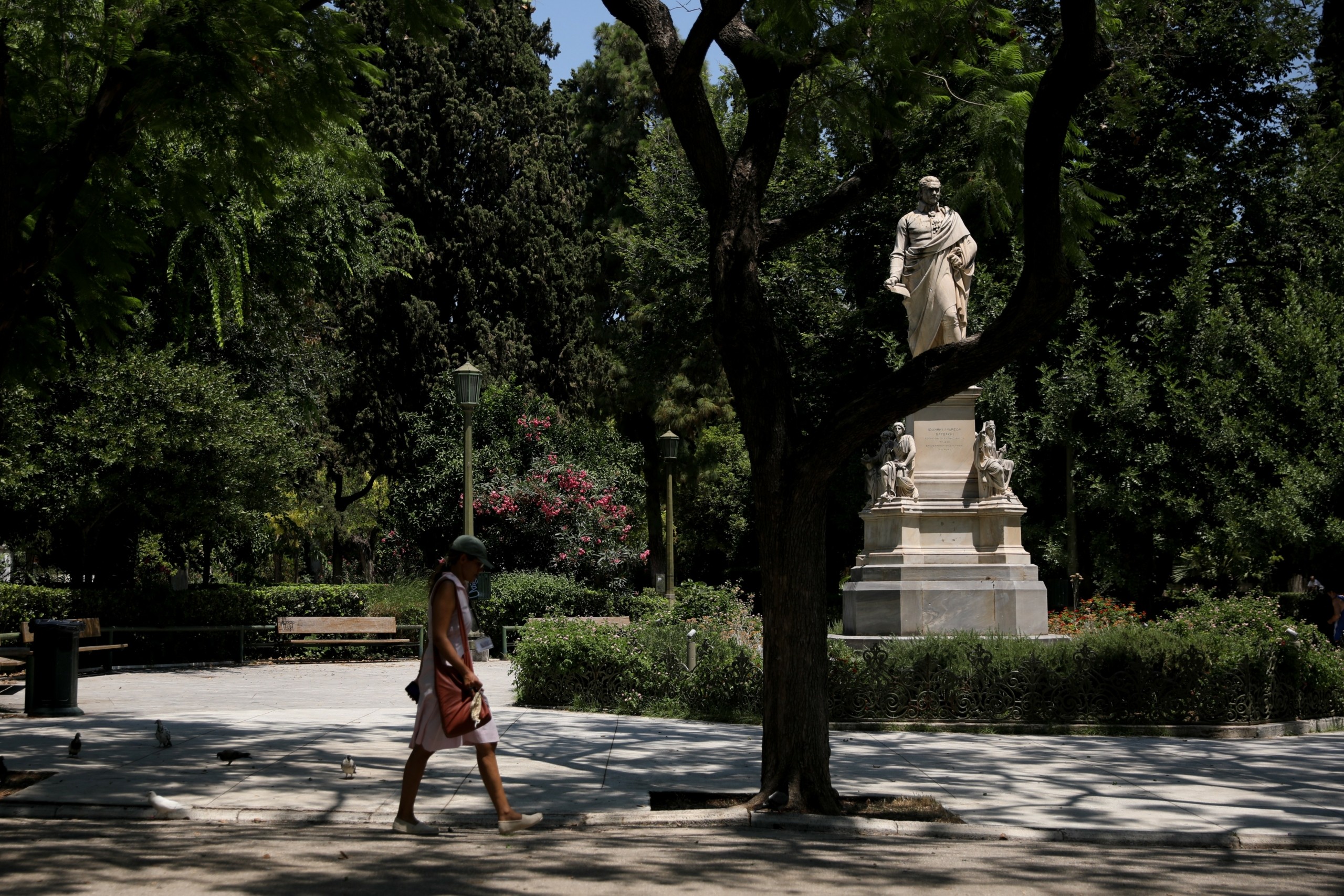 Ζέστη αλλά και τοπικές βροχές, καταιγίδες και μποφόρ την Τρίτη