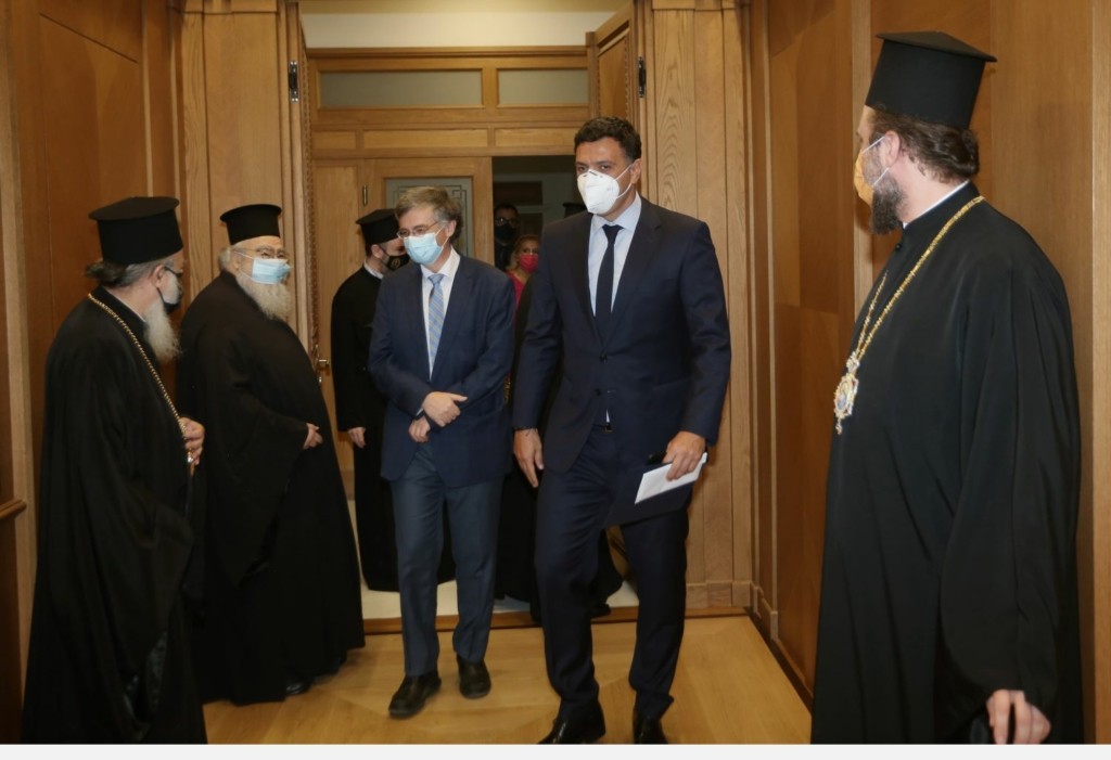 Ελεύθερη επιλογή ο εμβολιασμός αποφάσισε η Ιερά Σύνοδος