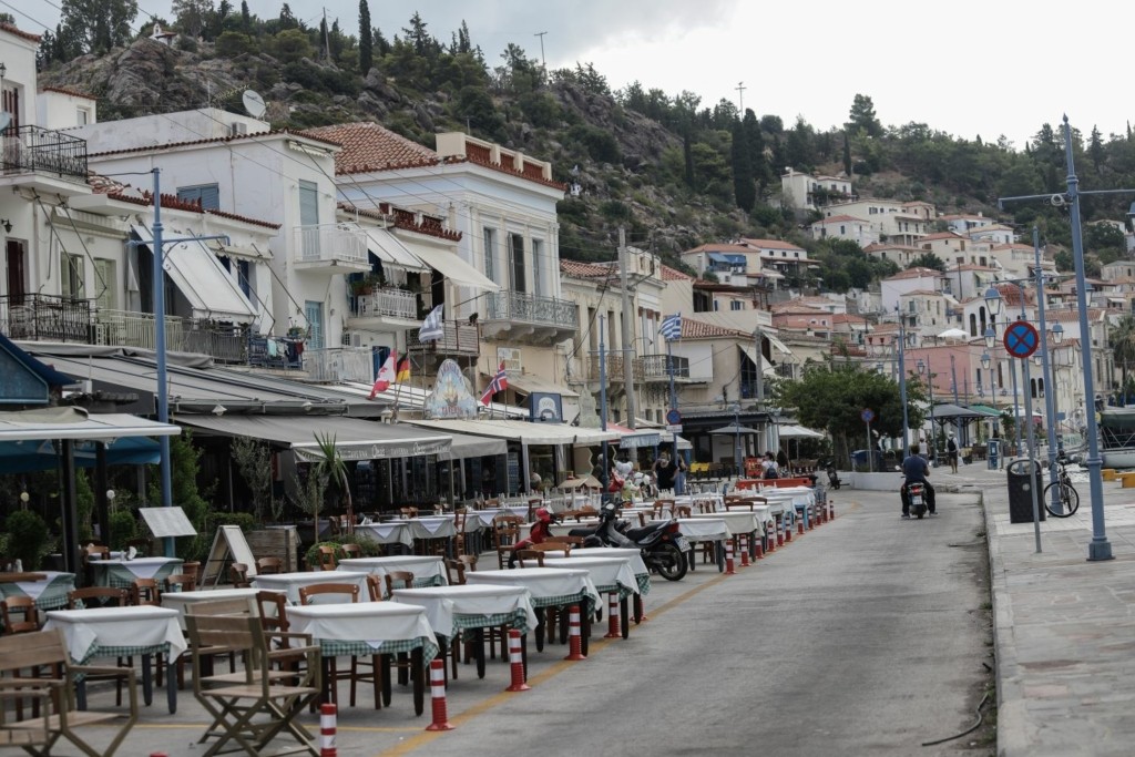 Τρεις προορισμοί για ολιγοήμερες διακοπές