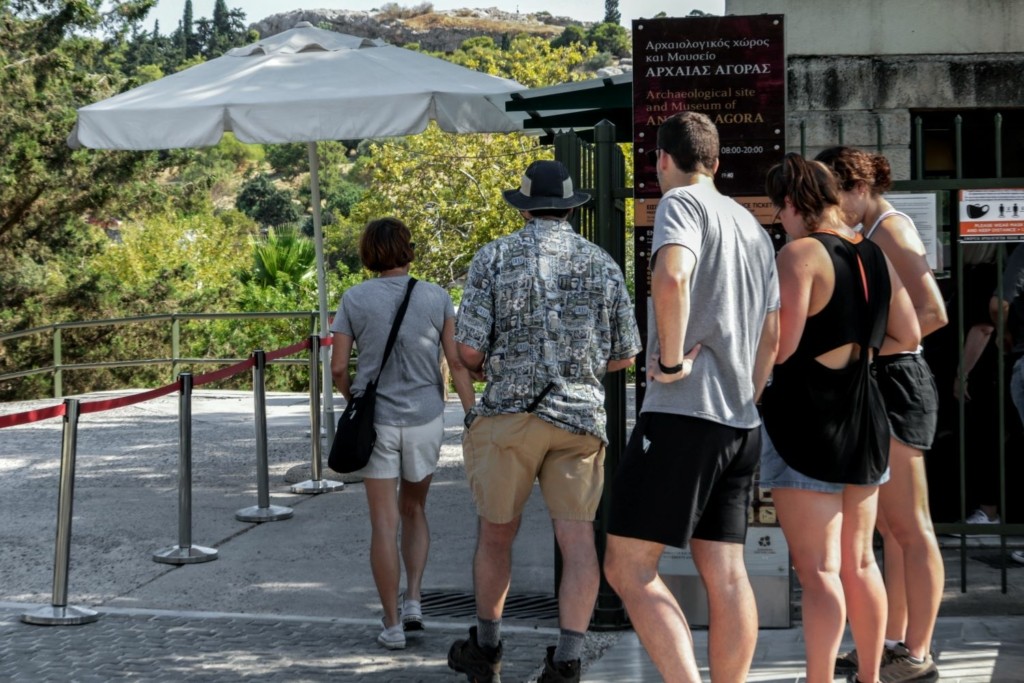 Γερμανική ένεση στον ελληνικό Τουρισμό Πάνω από 260.000 αφίξεις Γερμανών τον Ιούνιο