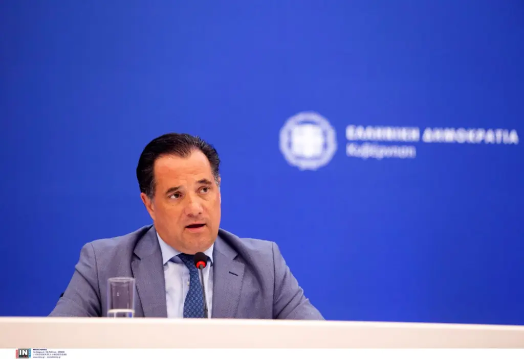 “Με τα εμβόλια έχει αρθεί η υποχρέωση του κράτους να μοιράζει λεφτά”