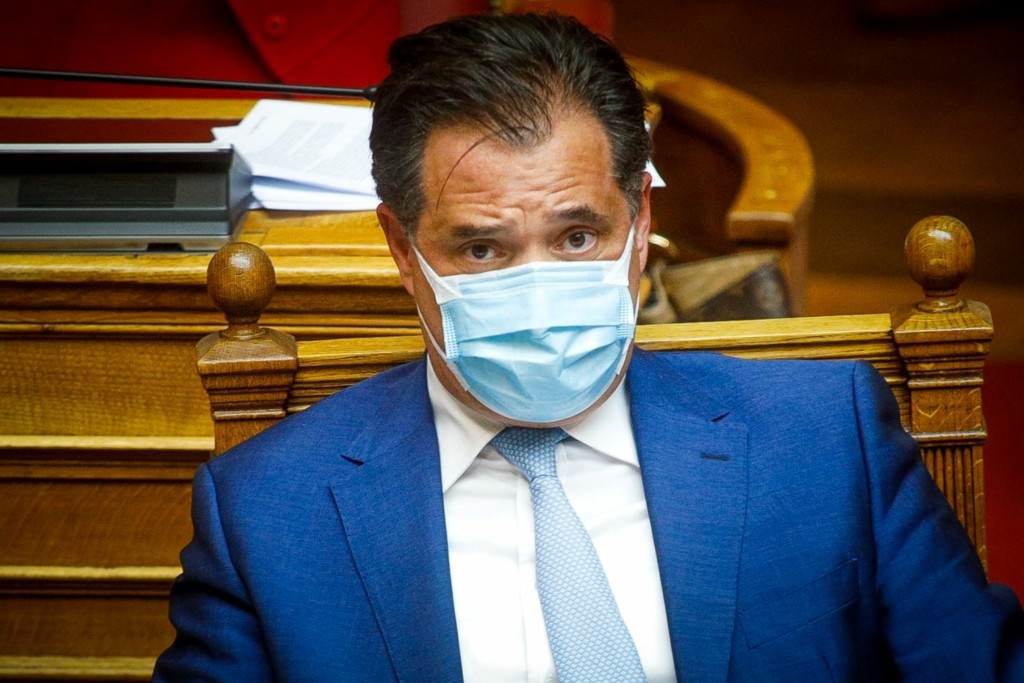 Περιμένει το πράσινο φως των ειδικών ο Άδωνις για τα covid-free κέντρα διασκέδασης