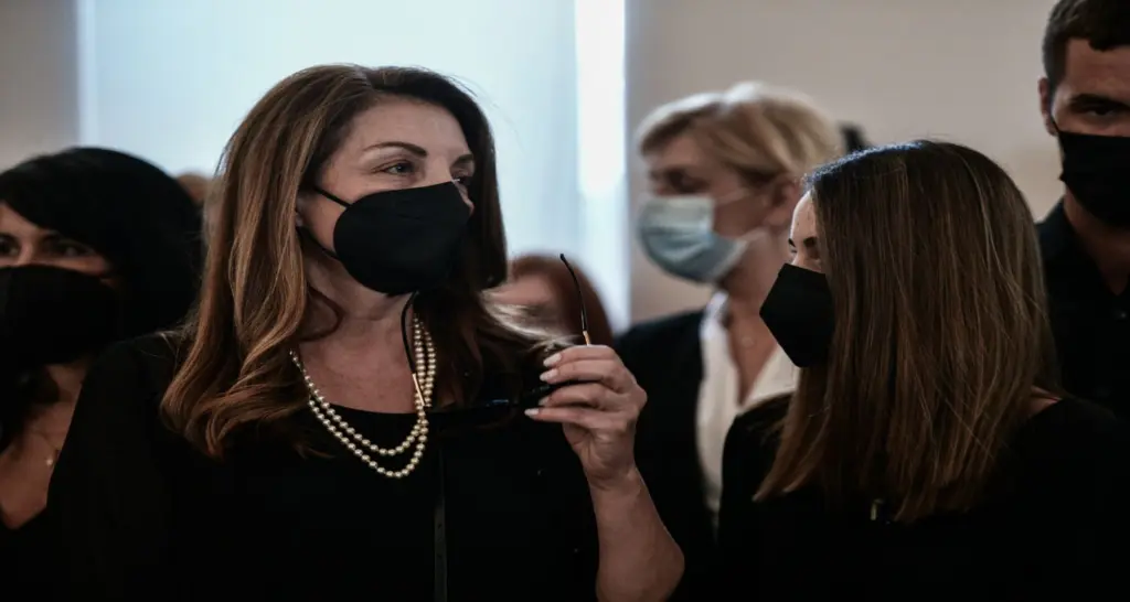 Συγκινεί η Άντζελα Γκερέκου – Η τρυφερή φωτογραφία με τον “πρίγκιπα” της και η “καληνύχτα” (pic)