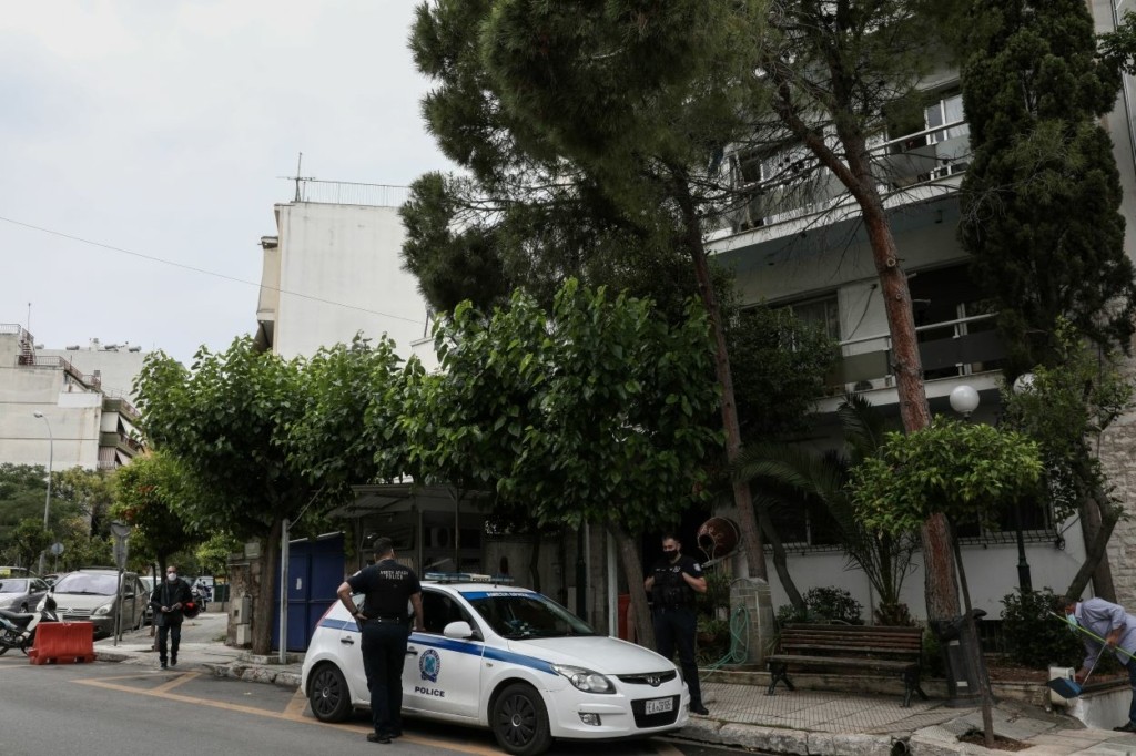 Ο ιδιοκτήτης του spa και η βρώμικη αγγελία στα Εξάρχεια – Βιασμοί πίσω από την καριέρα μοντέλου (pics)