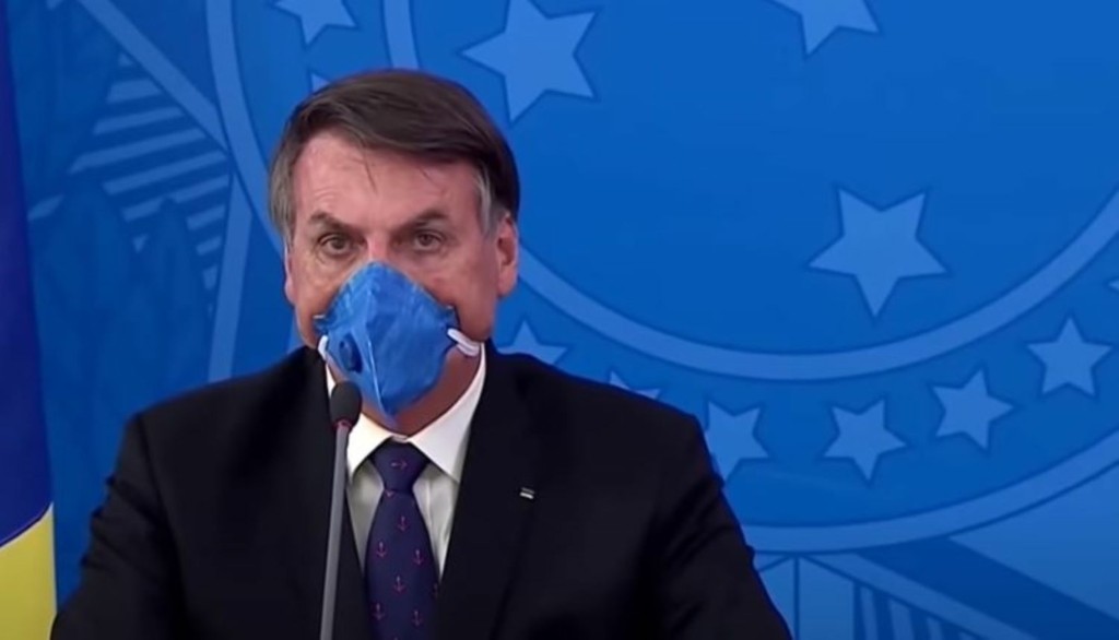 Χιλιάδες διαδηλωτές στις μεγάλες πόλεις της Βραζιλίας ζητούν την καθαίρεση του Μπολσονάρο
