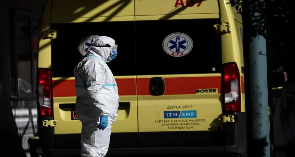 Νεκρός 67χρονος πλήρως εμβολιασμένος από κορονοϊό στον Πύργο – Νοσεί και η σύντροφος του