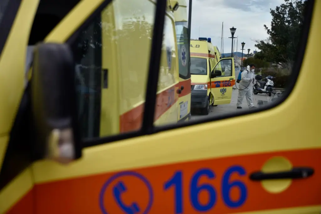 Νεαρός κάρφωσε μαχαίρι στο λαιμό του στην Κρήτη – Κρίσιμη η κατάσταση της υγείας του